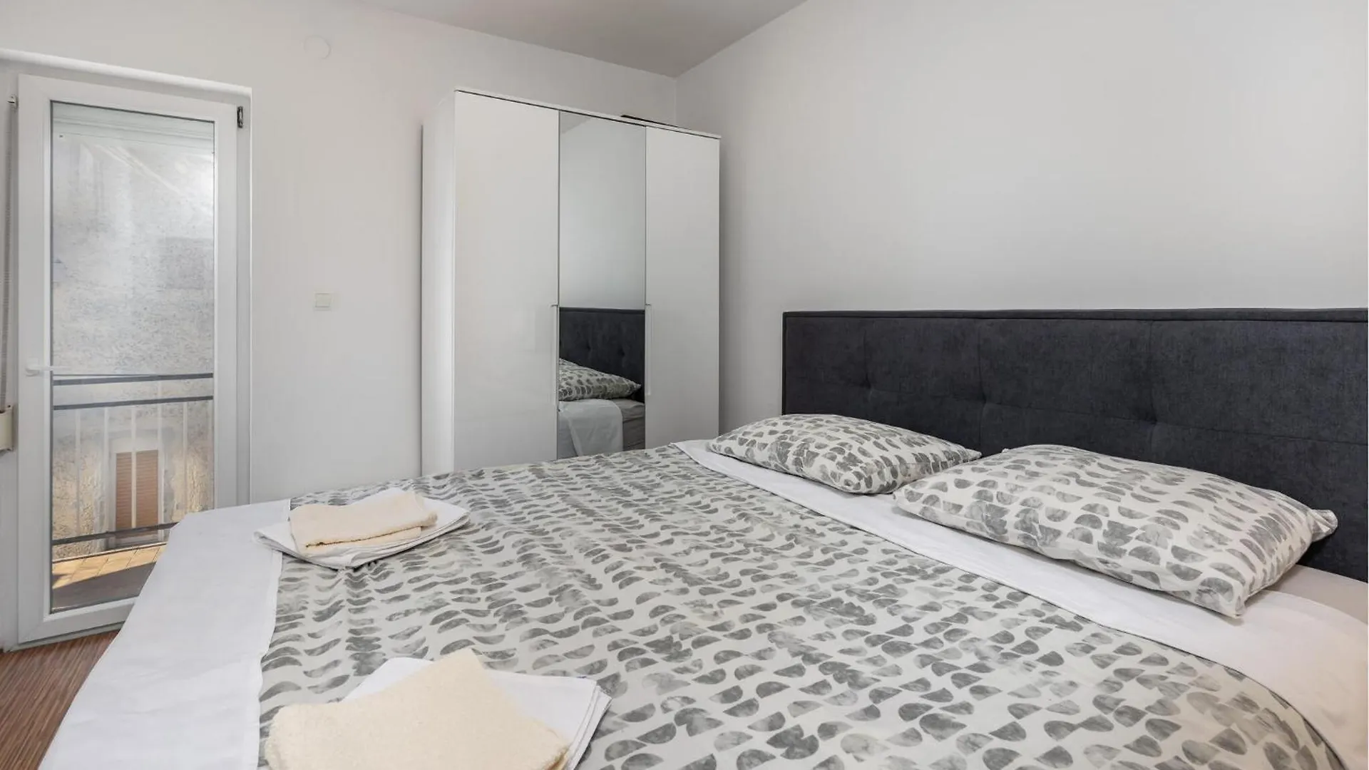 Awesome Apartment In Novi Vinodolski