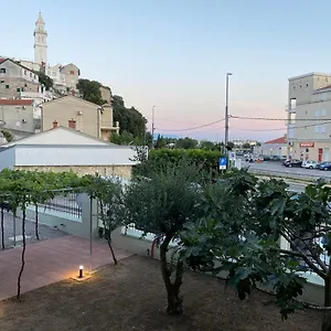  Apartman House