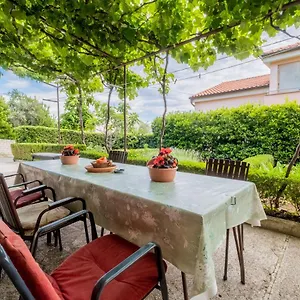  Apartman Cozy Near The Sea